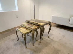 Ensemble de 3 tables gigognes vintage / tables d'appoint en onyx