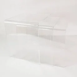 Ensemble de tables modulables en plexiglas, France, années 1970.