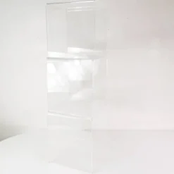 Ensemble de tables modulables en plexiglas, France, années 1970.