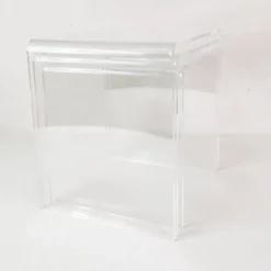 Ensemble de tables modulables en plexiglas, France, années 1970.