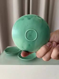 Ensemble de 4 tasses à espresso et sous-tasses en céramique vintage vert jade – Fabriquées à la main