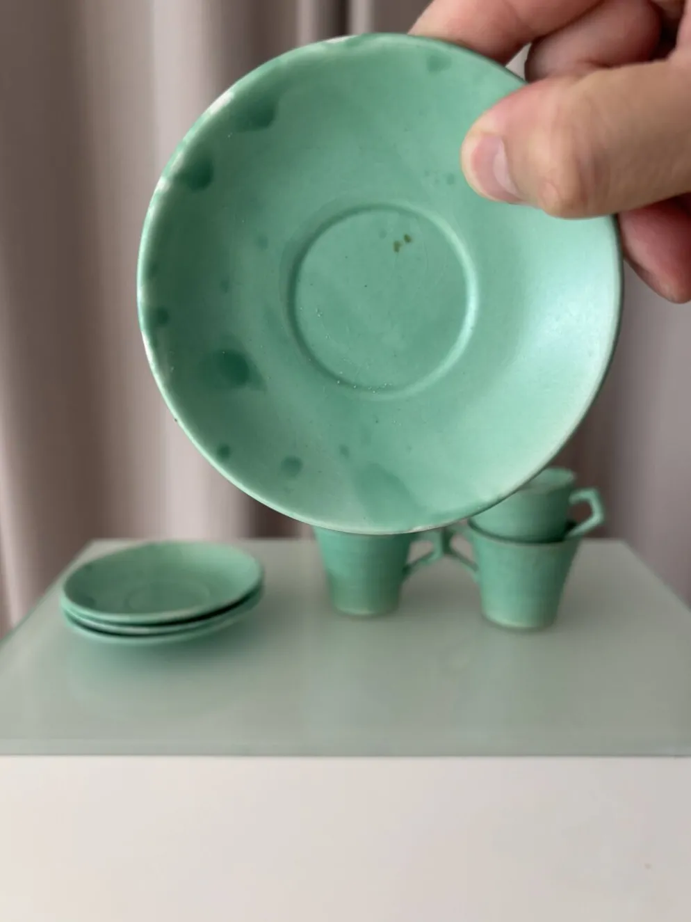 Ensemble de 4 tasses à espresso et sous-tasses en céramique vintage vert jade – Fabriquées à la main