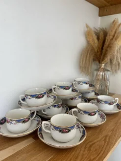 Ensemble de 10 tasses et soucoupes anciennes Digoin Sarreguemines