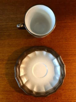 Ensemble de 7 tasses et soucoupe Salins France