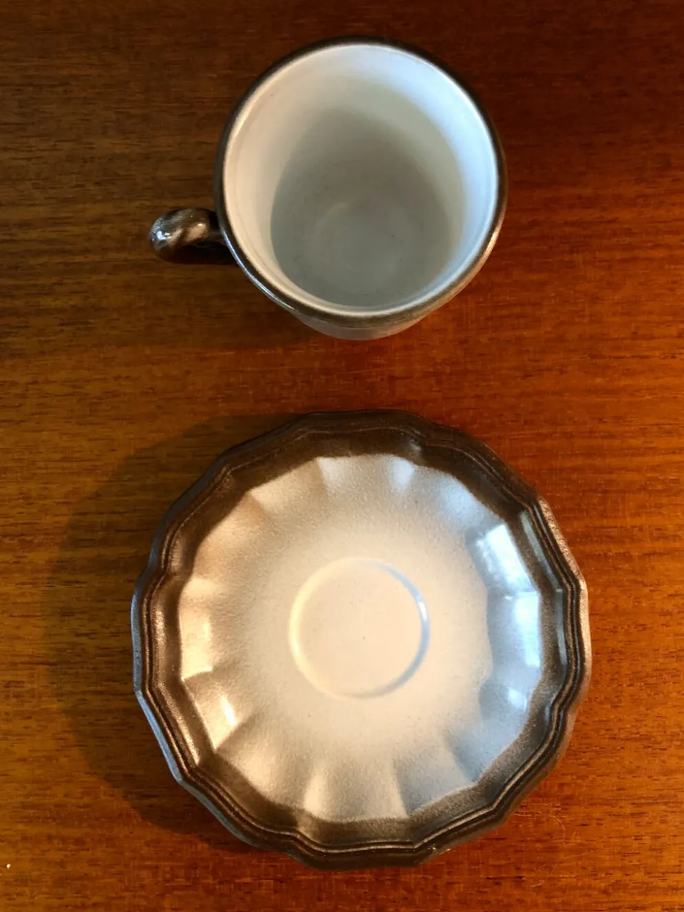 Ensemble de 7 tasses et soucoupe Salins France