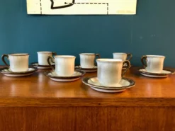 Ensemble de 7 tasses et soucoupe Salins France