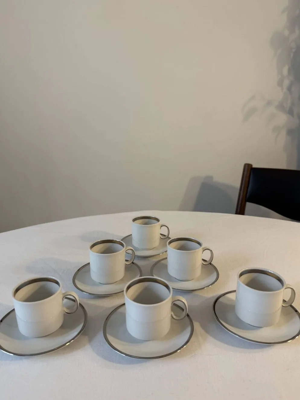 Ensemble de 6 tasses et sous-tasses en porcelaine Winterling Bavaria
