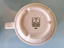 Ensemble de 12 tasses Memphis postmodernes par Royal Mosa Maastricht, Pays-Bas