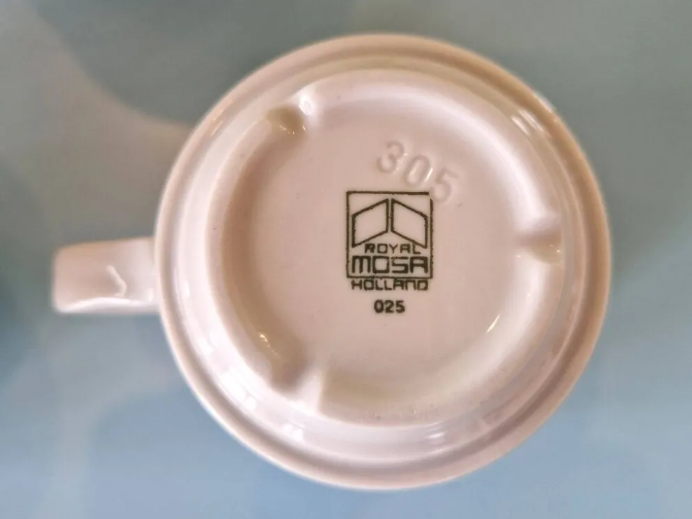 Ensemble de 12 tasses Memphis postmodernes par Royal Mosa Maastricht, Pays-Bas
