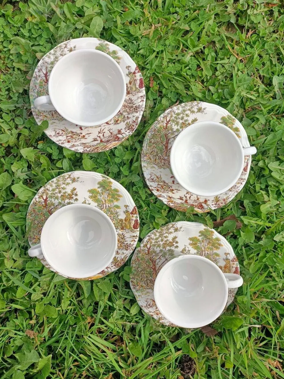 Ensemble de 4 Tasses rétro