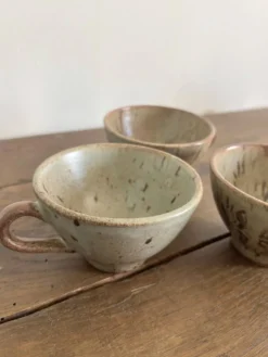 Ensemble de 3 tasses vintage en grès moucheté vintage
