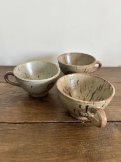Ensemble de 3 tasses vintage en grès moucheté vintage