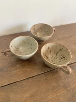 Ensemble de 3 tasses vintage en grès moucheté vintage