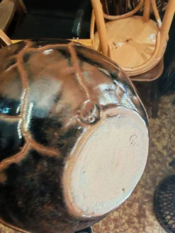 Ensemble de trois pichets et broc artisanaux en céramique vintage