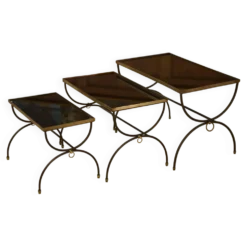 Ensemble de trois tables gigognes dans le goût de Jean Royère 1940’s