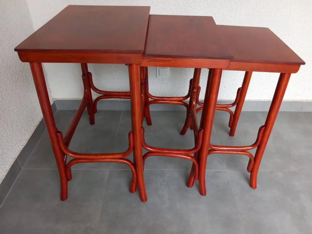 Ensemble de trois tables Pologne Cracovie années 1930