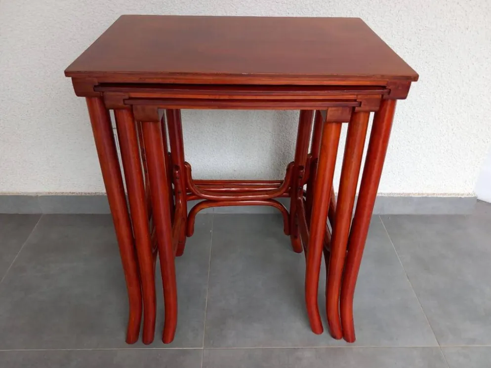 Ensemble de trois tables Pologne Cracovie années 1930