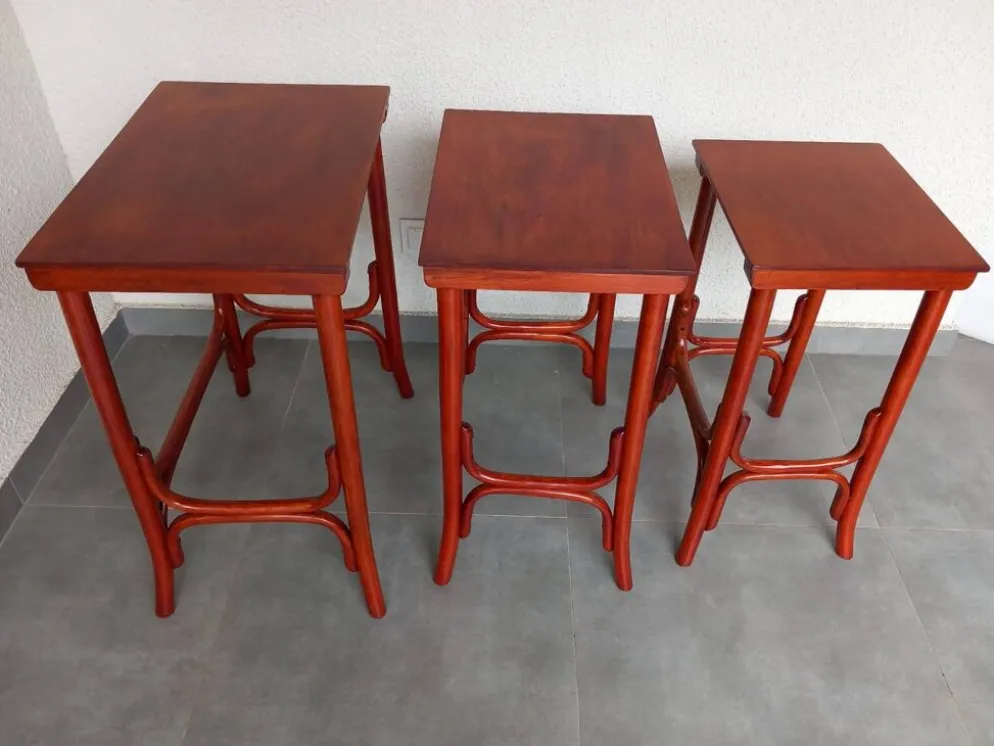 Ensemble de trois tables Pologne Cracovie années 1930