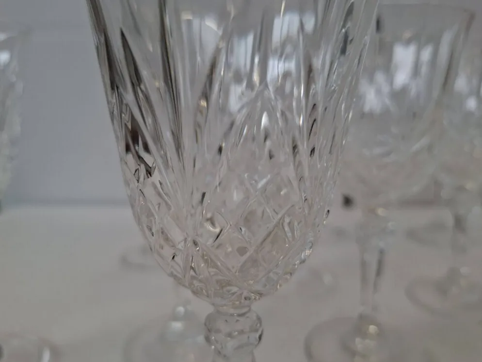 Ensemble de 20 verres en cristal taillé à la main (1985)
