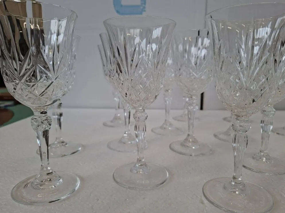 Ensemble de 20 verres en cristal taillé à la main (1985)