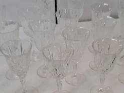 Ensemble de 20 verres en cristal taillé à la main (1985)