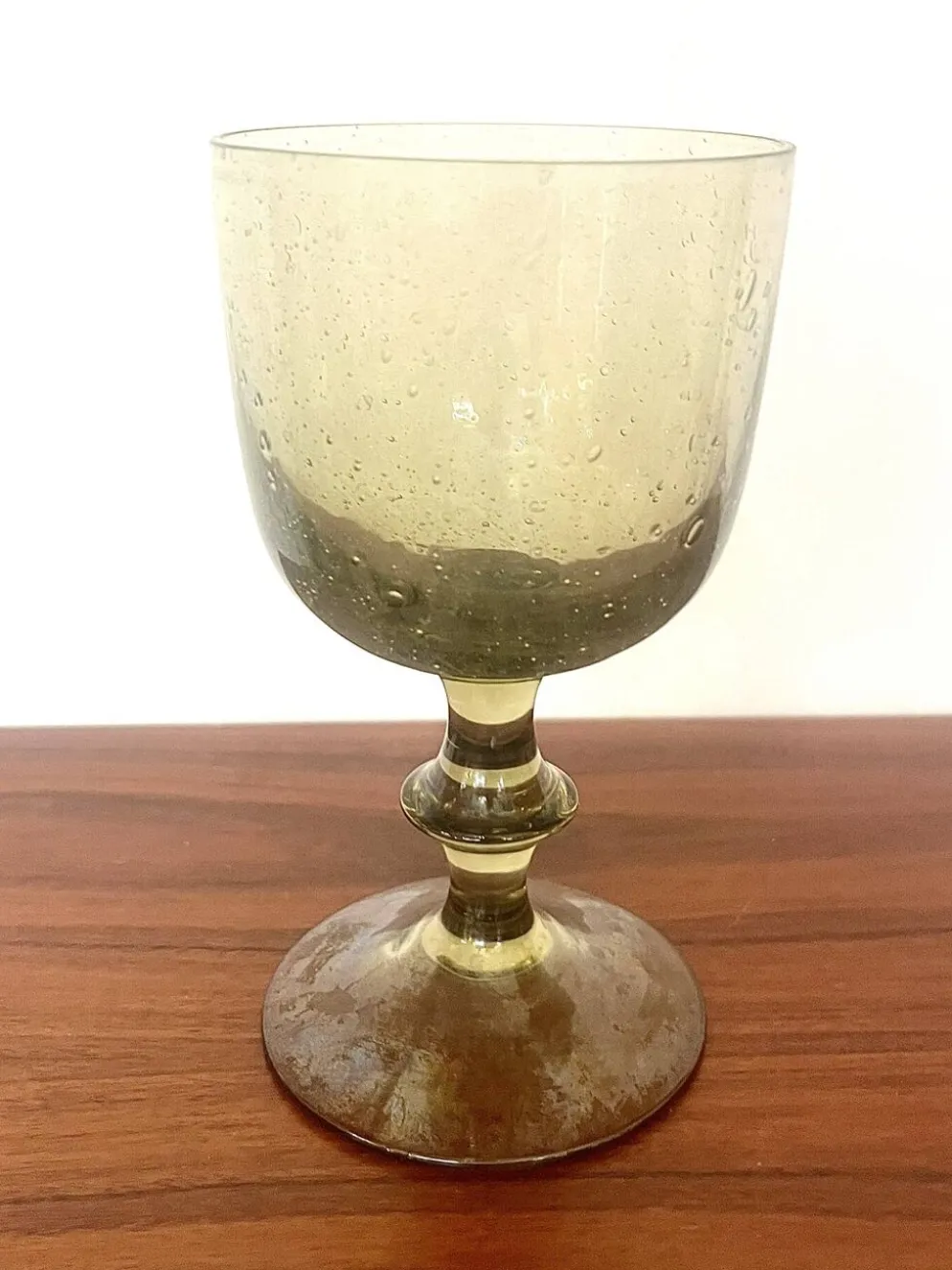 Ensemble de 8 verres fumés de biot — verre soufflé bouche, années 1970