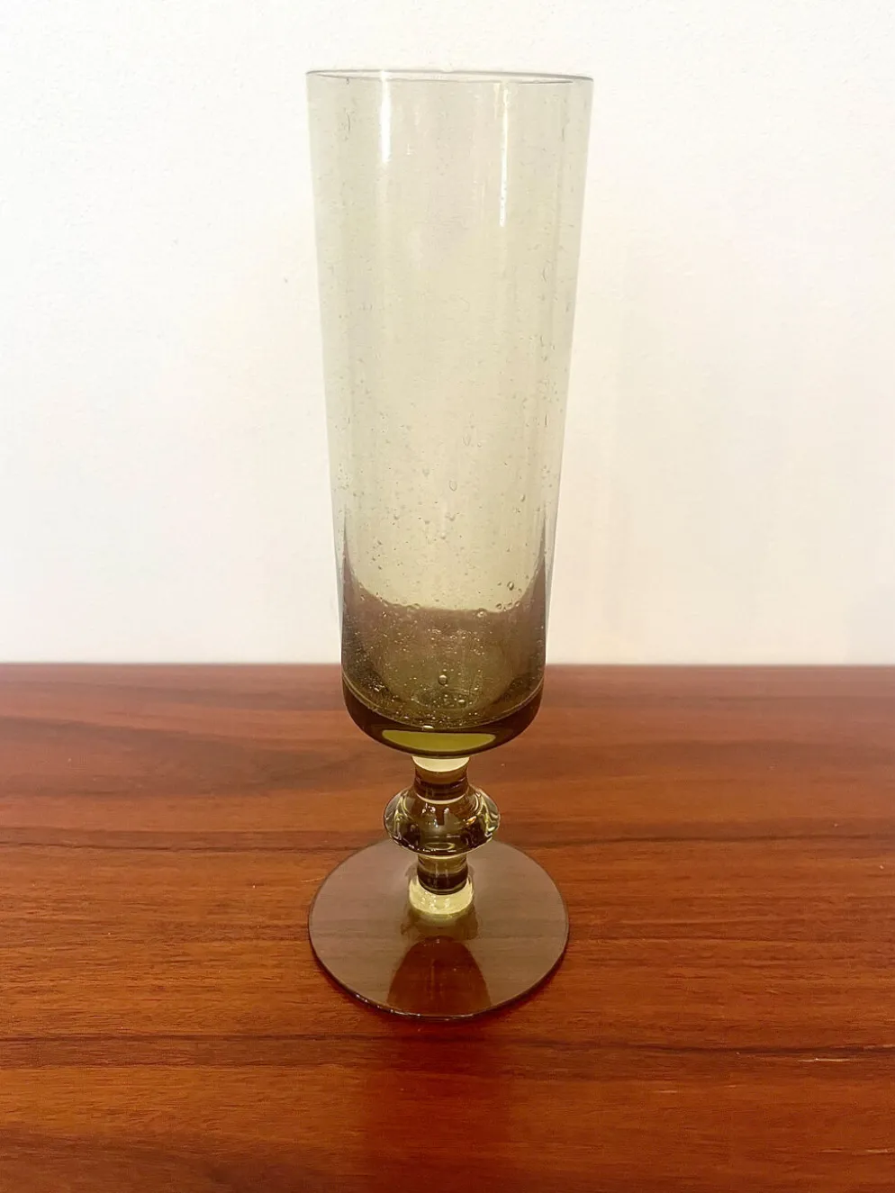 Ensemble de 8 verres fumés de biot — verre soufflé bouche, années 1970