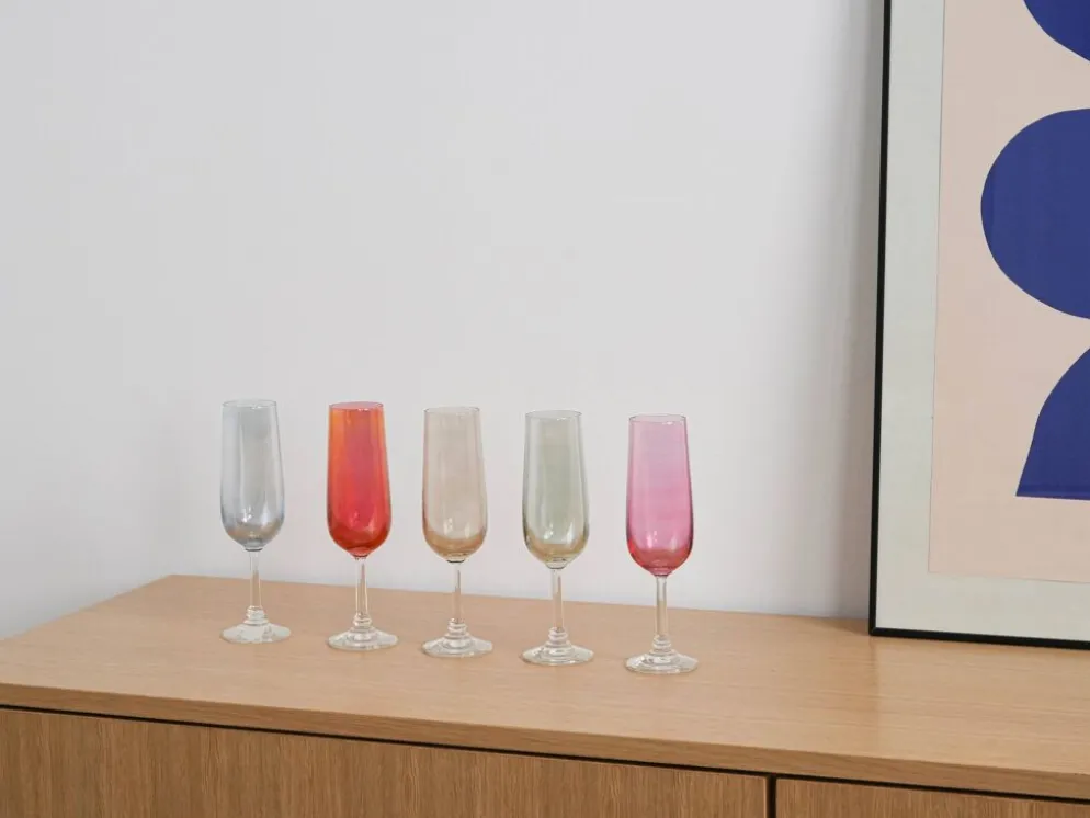 Ensemble de verres à vin colorés, années 1960, fabriqués en Tchécoslovaquie.