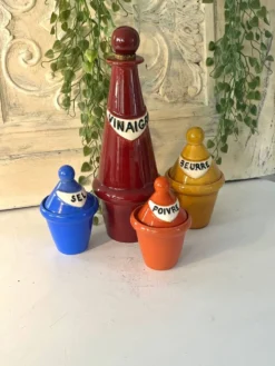 Ensemble de vinaigrette en céramique français des années 1950, style Pol Chambost.