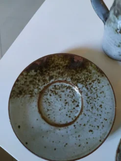Ensemble en grès années 70, 2 tasses et 2 pichets