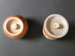 Ensemble en grès poivrier et salière Poterie des Flandres 1970