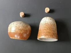 Ensemble en grès poivrier et salière Poterie des Flandres 1970