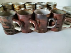 Ensemble grès paysan 10 tasses et 5 soucoupes années 70