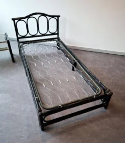 Ensemble lit et chevet en bambou & rotin, design italien, années 70