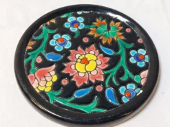 Ensemble émaux de Longwy dessous de plat et de bouteille décor floral