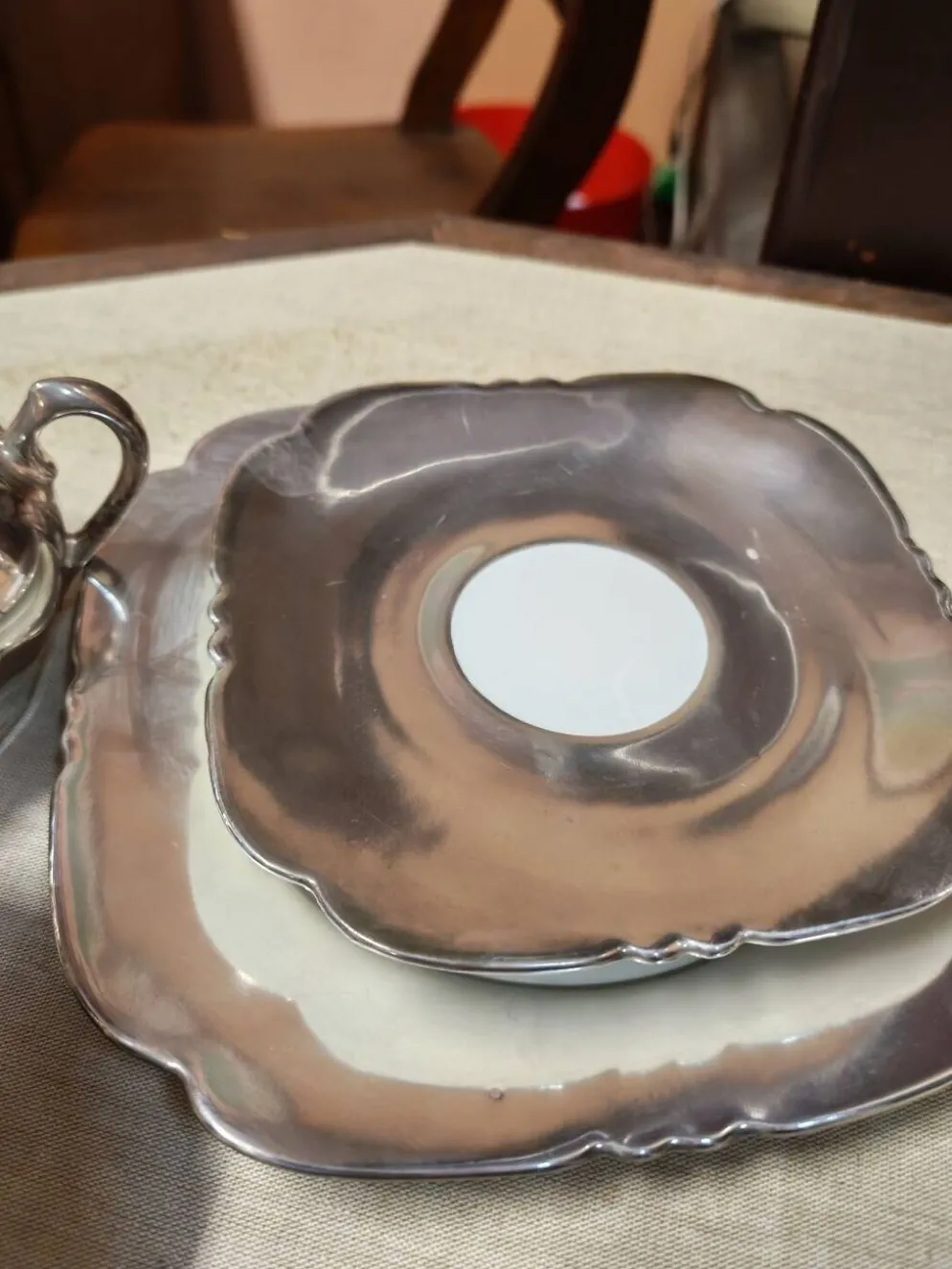Ensemble petit déjeuner à thé ou café en porcelaine
