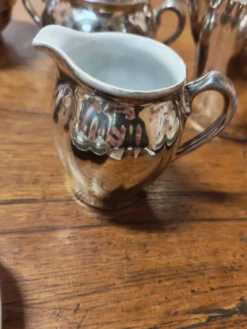 Ensemble petit déjeuner à thé ou café en porcelaine