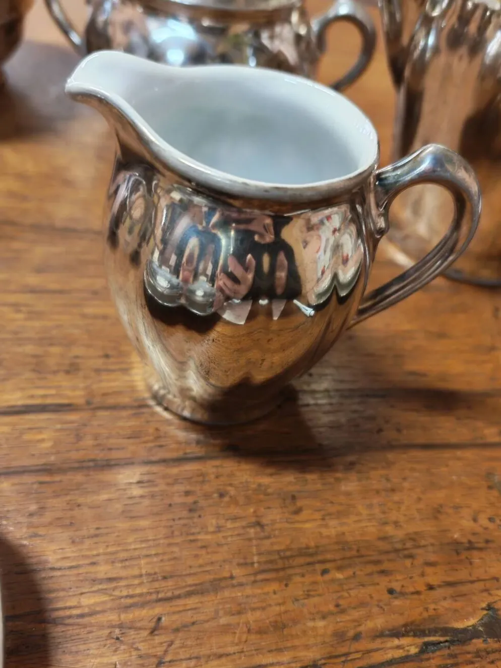 Ensemble petit déjeuner à thé ou café en porcelaine