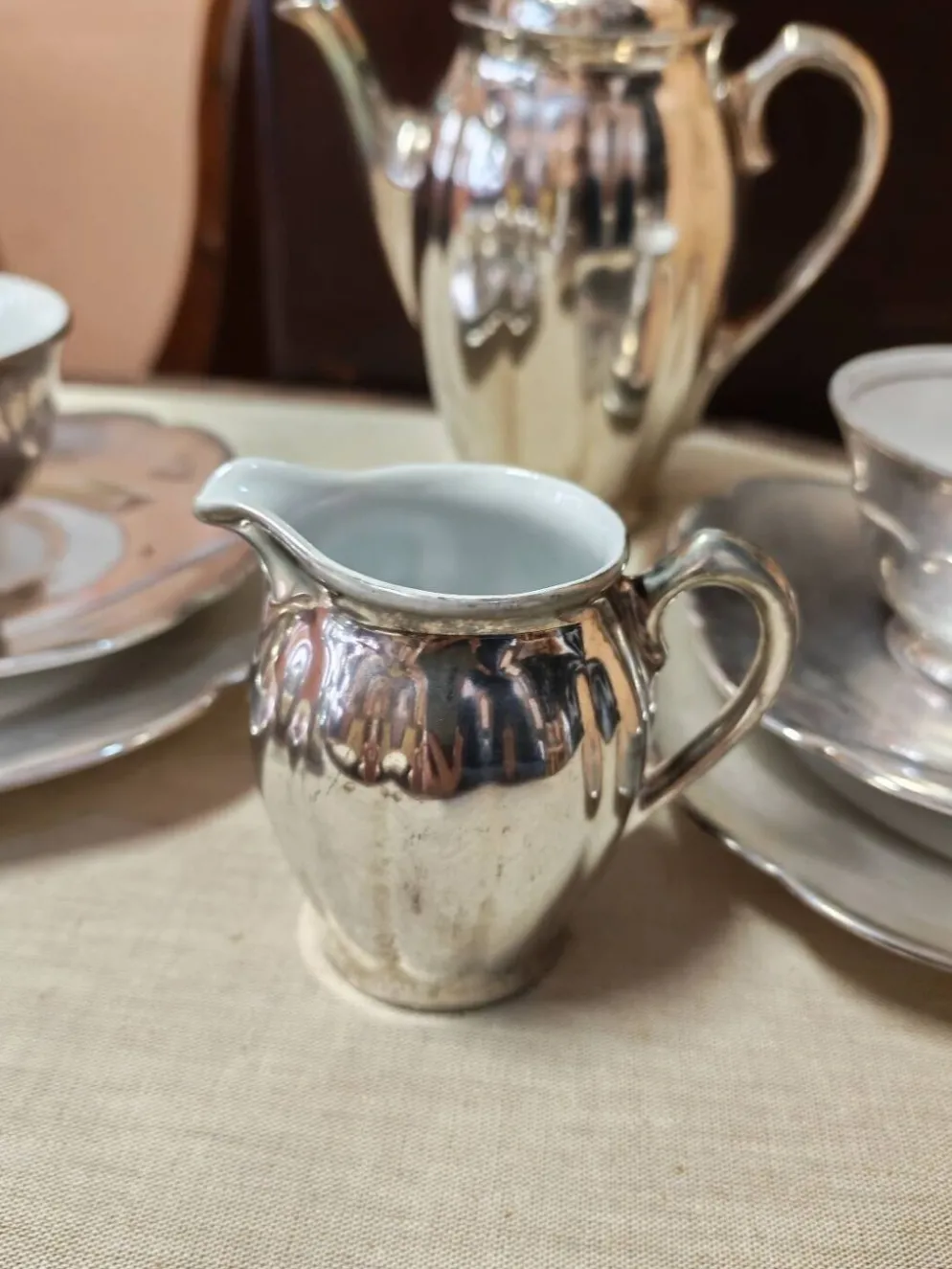 Ensemble petit déjeuner à thé ou café en porcelaine