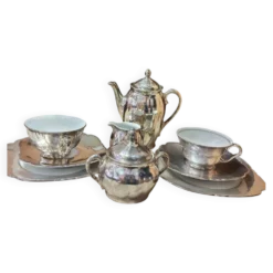 Ensemble petit déjeuner à thé ou café en porcelaine