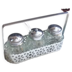 Ensemble 4 pièces salière poivrier moutardier avec cuillère dans panier inox