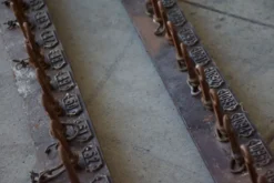 Ensemble portants de vestiaire de mine salle des pendus 1900’