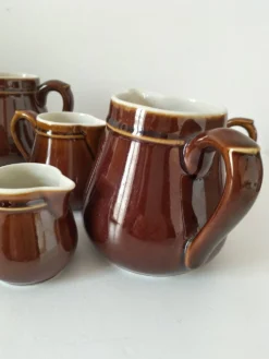 Ensemble pots à lait style bistrot