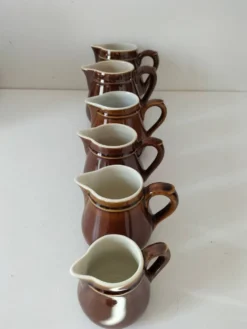 Ensemble pots à lait style bistrot