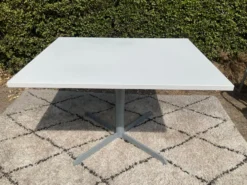 Ensemble Robert Mallet Stevens table à manger et 5 chaises
