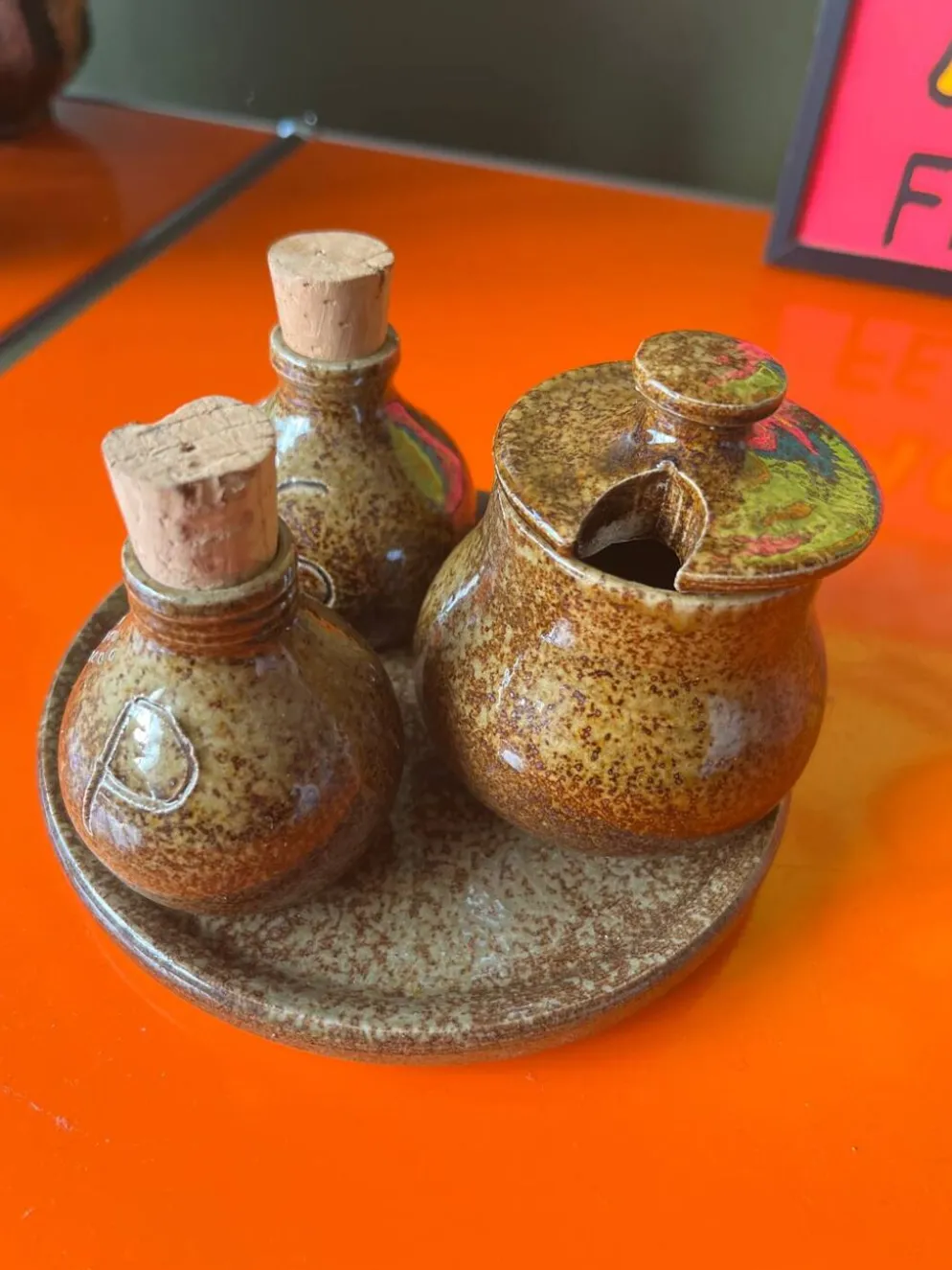 Ensemble salière poivrière et moutardier grès