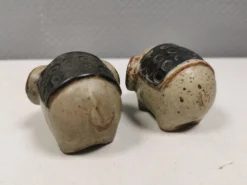Ensemble sel et poivre danois en céramique formant des éléphants pour Søholm, années 1970-80