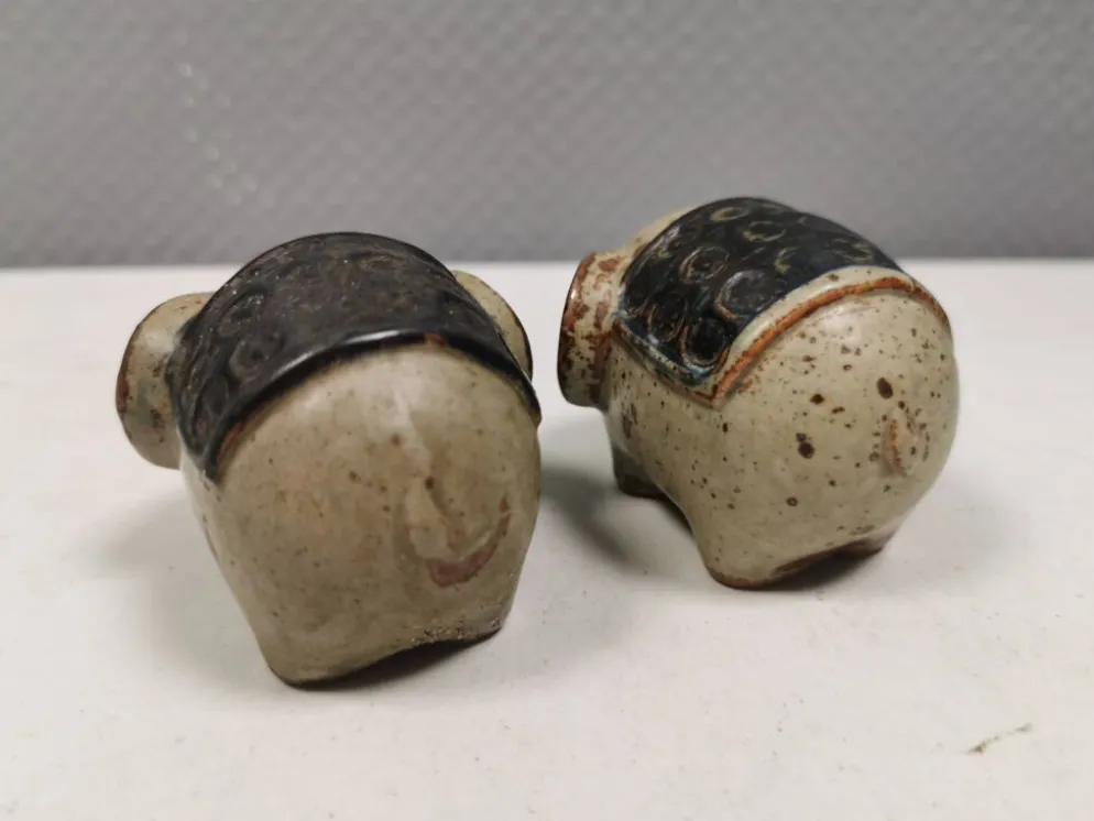 Ensemble sel et poivre danois en céramique formant des éléphants pour Søholm, années 1970-80
