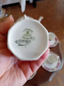 Ensemble service à café en porcelaine de Limoges