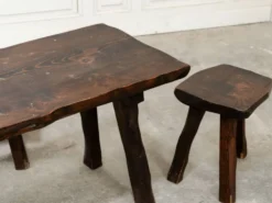 Ensemble table basse et tabourets brutaliste en pin noirci 1960